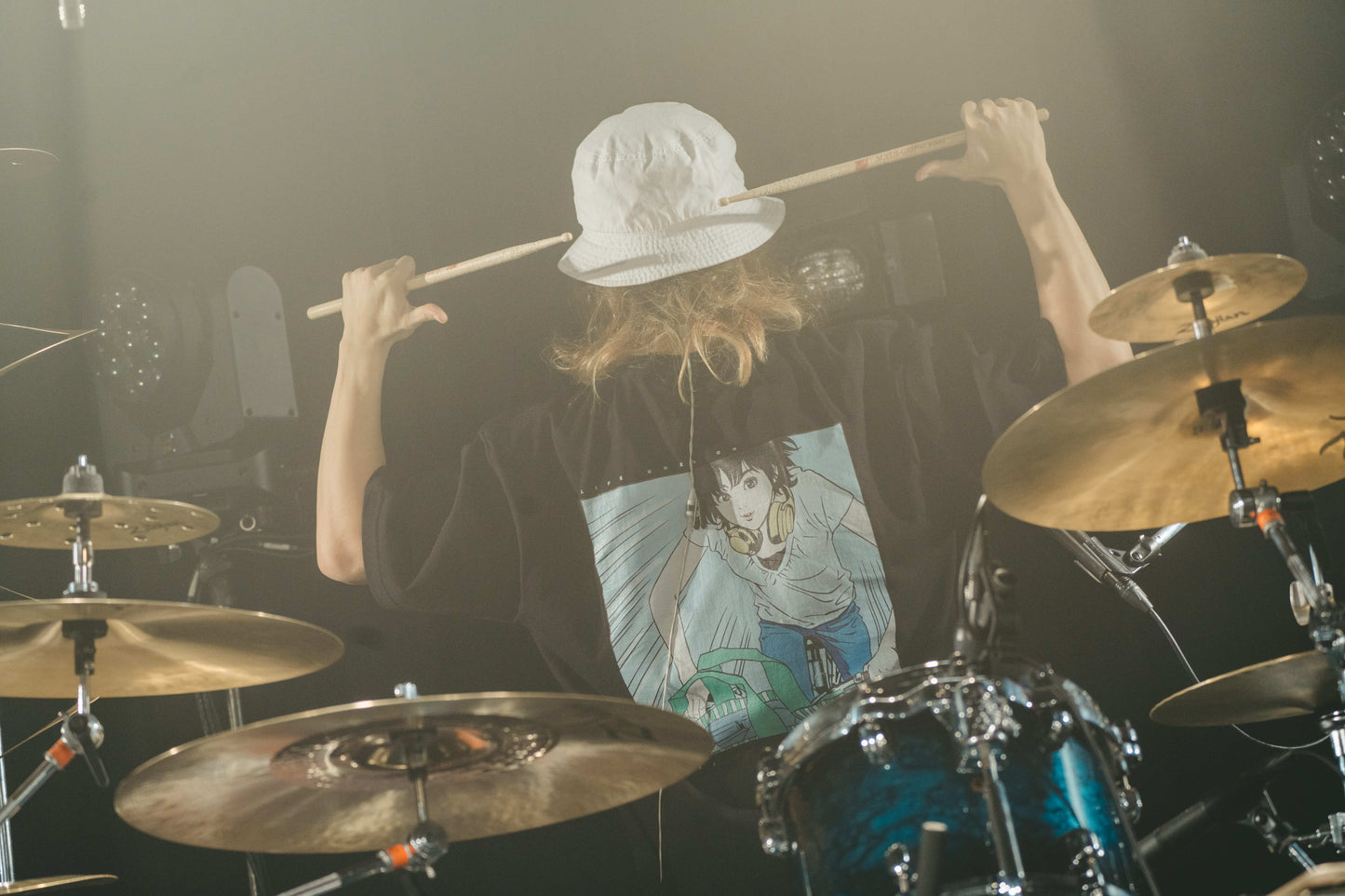 JKT illustration T-shirts(LIFE GOES ON)